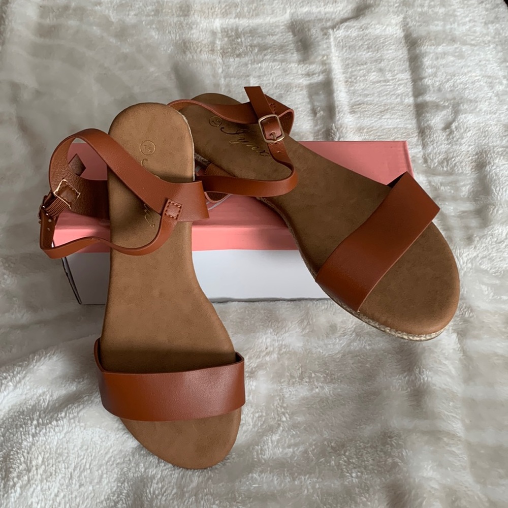 FAUX LEATHER STRAP SANDALS TAN 7.5